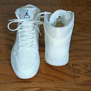 Air Jordan 1 Mid White
